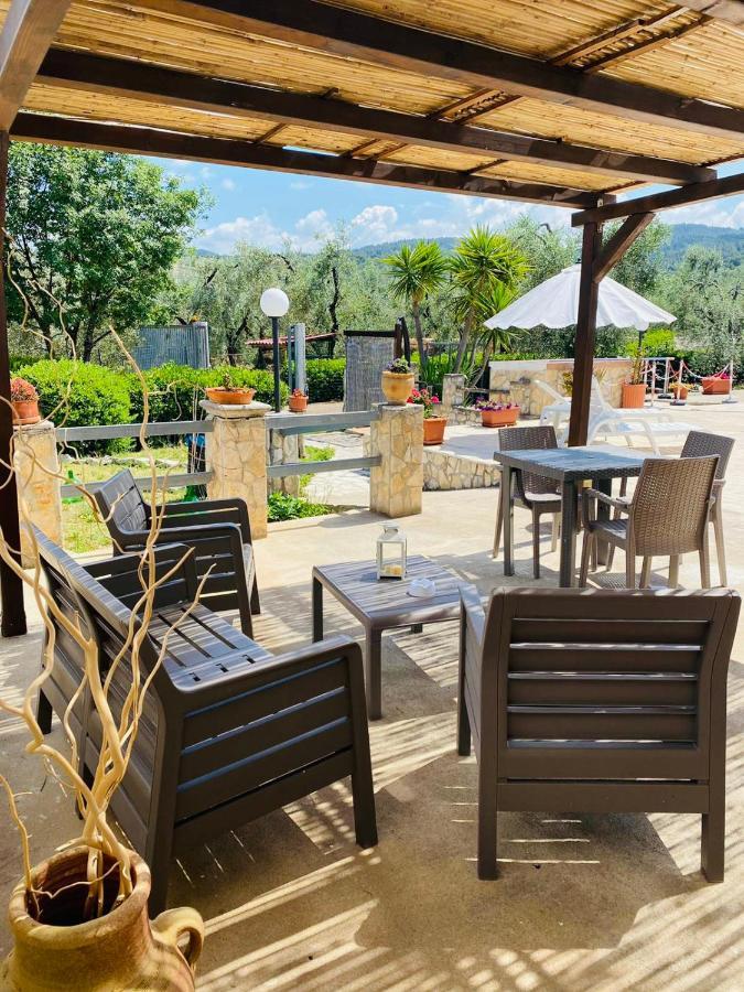 Agriturismo Azzarone فيستَ المظهر الخارجي الصورة