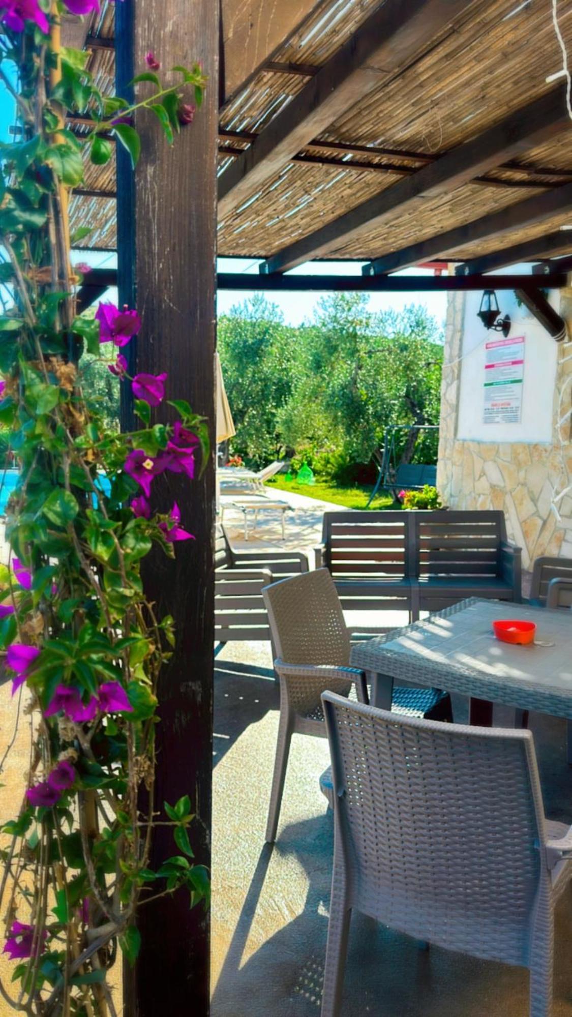 Agriturismo Azzarone فيستَ المظهر الخارجي الصورة