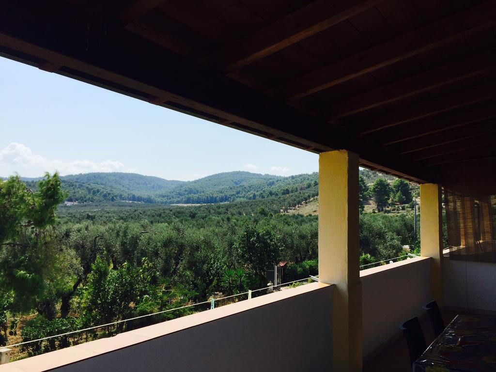Agriturismo Azzarone فيستَ المظهر الخارجي الصورة