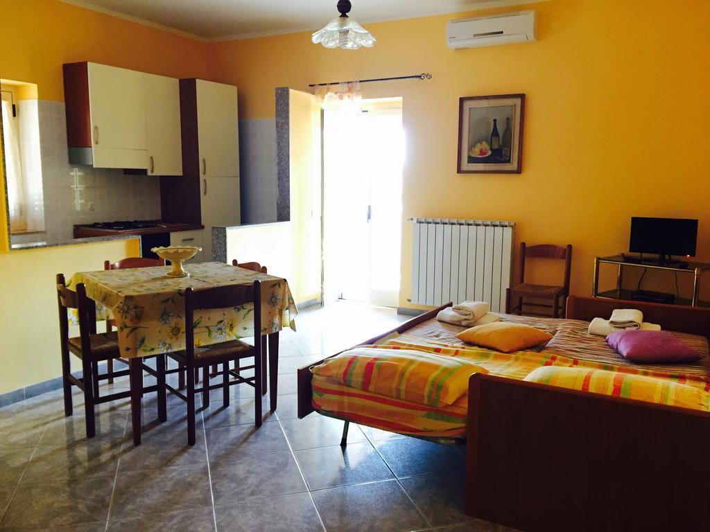 Agriturismo Azzarone فيستَ المظهر الخارجي الصورة