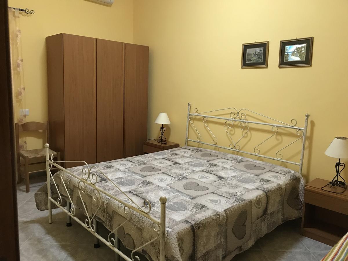 Agriturismo Azzarone فيستَ المظهر الخارجي الصورة